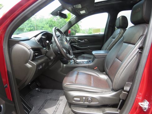 Used 2022 Chevrolet Traverse High Country image 11