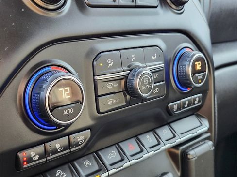 Used 2019 Chevrolet Silverado 1500 LTZ image 20