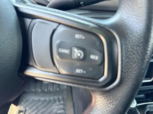 Used 2020 Jeep Wrangler Sport AWD/4WD image 25