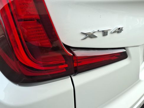 Certified 2023 Cadillac XT4 Luxury w/ Cold Weather Package FWD image 11