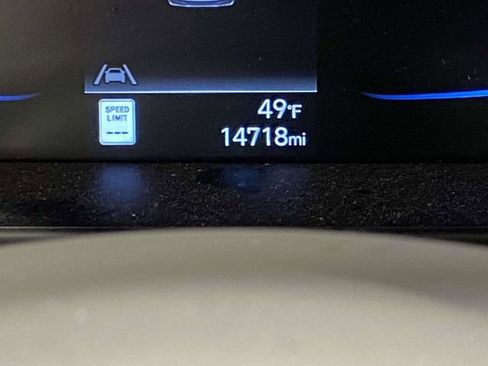 Certified 2025 Hyundai Elantra Sport image 23