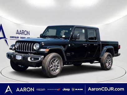 New 2026 Jeep Gladiator Sport