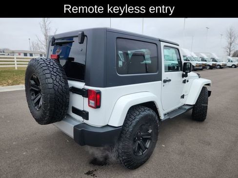 Used 2015 Jeep Wrangler Sahara image 9