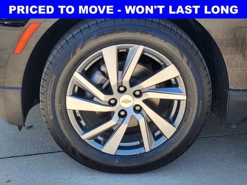 Used 2022 Chevrolet Equinox LT FWD image 17