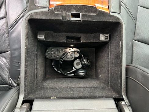 Used 2015 Cadillac Escalade Premium image 35