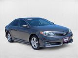 Used 2014 Toyota Camry SE image 3
