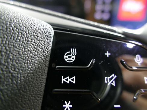 Certified 2025 Audi Q5 Premium AWD/4WD image 16