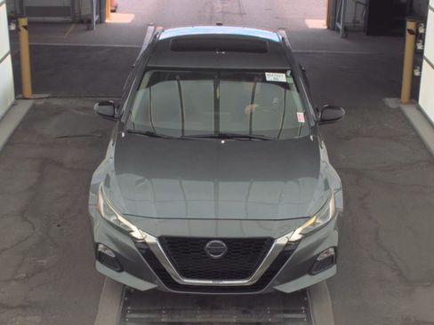 Used 2019 Nissan Altima 2.5 SR w/ SR Premium Package AWD/4WD image 2