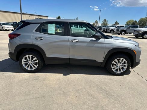 Used 2023 Chevrolet TrailBlazer LS AWD/4WD image 37