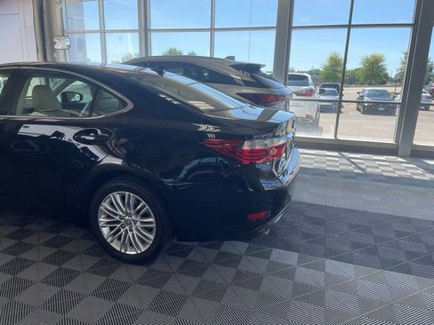 Used 2013 Lexus ES 350 w/ Luxury Pkg FWD image 8