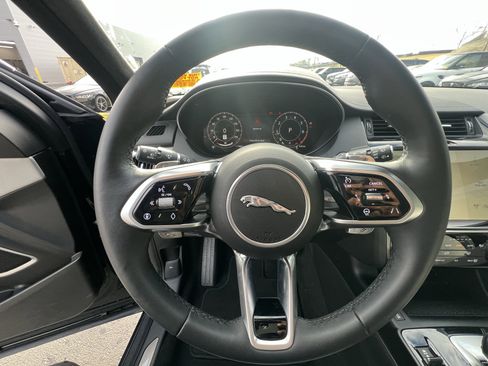 Used 2024 Jaguar E-PACE R-Dynamic SE image 19