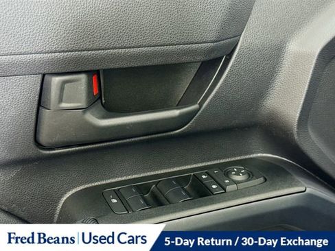 Used 2025 Toyota 4Runner SR5 AWD/4WD image 19