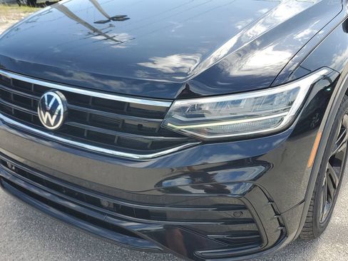 Certified 2023 Volkswagen Tiguan SE R-Line FWD image 12