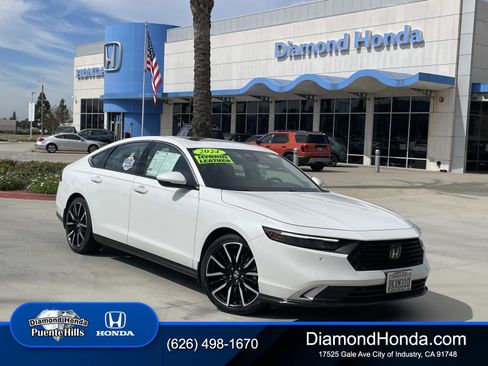Used 2024 Honda Accord Touring image 1