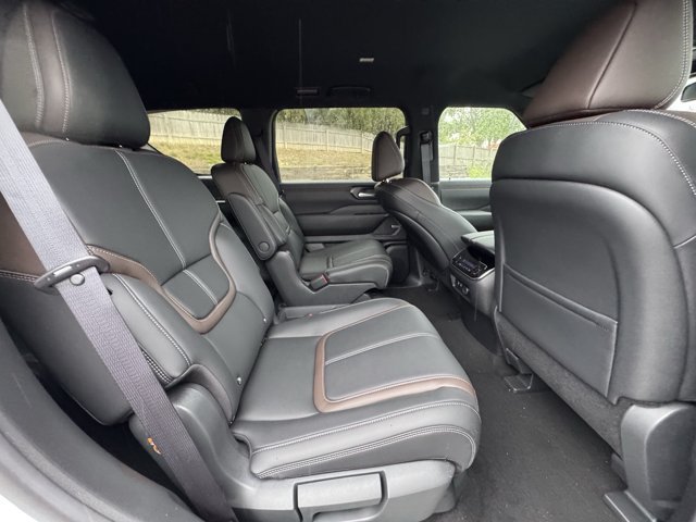 New 2026 Nissan Armada SL w/ Captain's Chari Seat Package AWD/4WD image 13