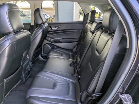 Certified 2021 Ford Edge Titanium image 18