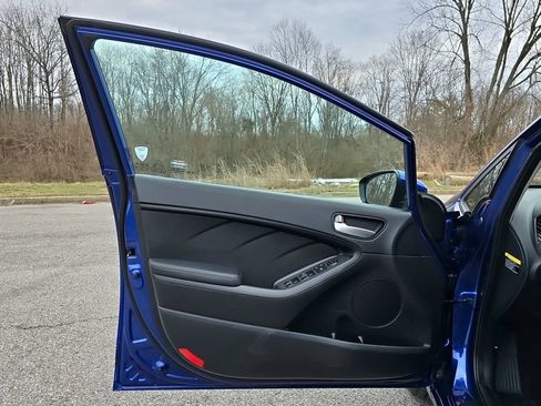 Used 2017 Kia Forte LX w/ LX Popular Package image 20