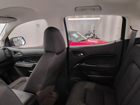 Used 2020 Chevrolet Colorado LT image 46