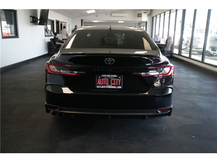 Used 2025 Toyota Camry SE FWD image 6