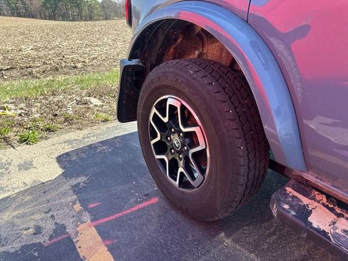 Used 2022 Ford Bronco Outer Banks image 8