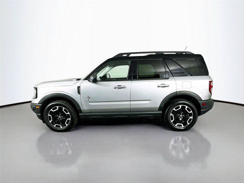 Used 2022 Ford Bronco Sport Outer Banks w/ Tech Package AWD/4WD image 8