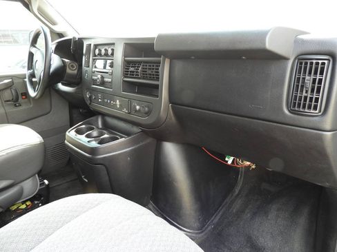Used 2016 Chevrolet Express 2500 LT w/ LT Preferred Equipment Group RWD image 24