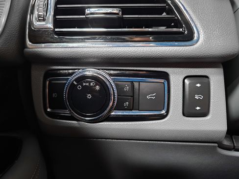 Used 2021 Lincoln Navigator L Reserve w/ Luxury Package AWD/4WD image 30
