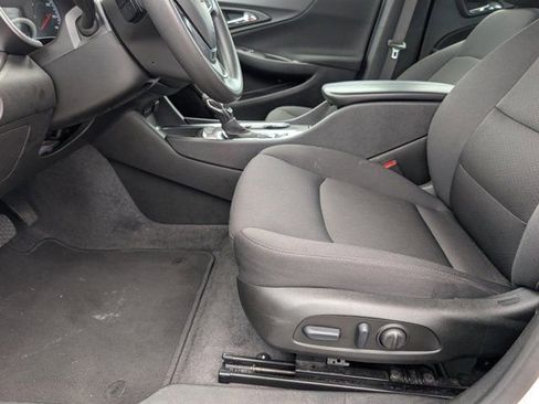 Used 2025 Chevrolet Malibu LT FWD image 14