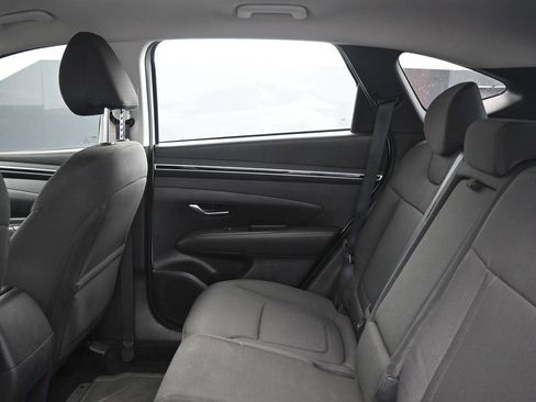 Used 2024 Hyundai Tucson SE image 19