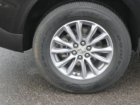 Used 2023 Buick Enclave Essence FWD image 13