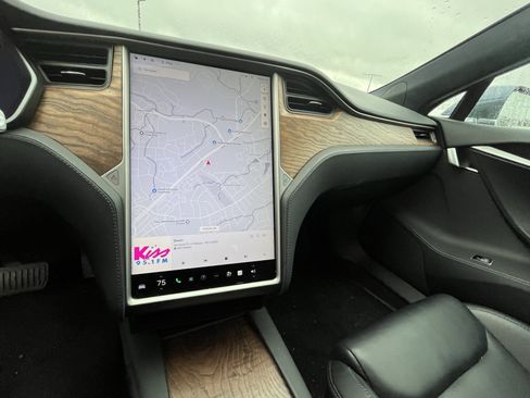 Used 2020 Tesla Model S Long Range Plus image 25