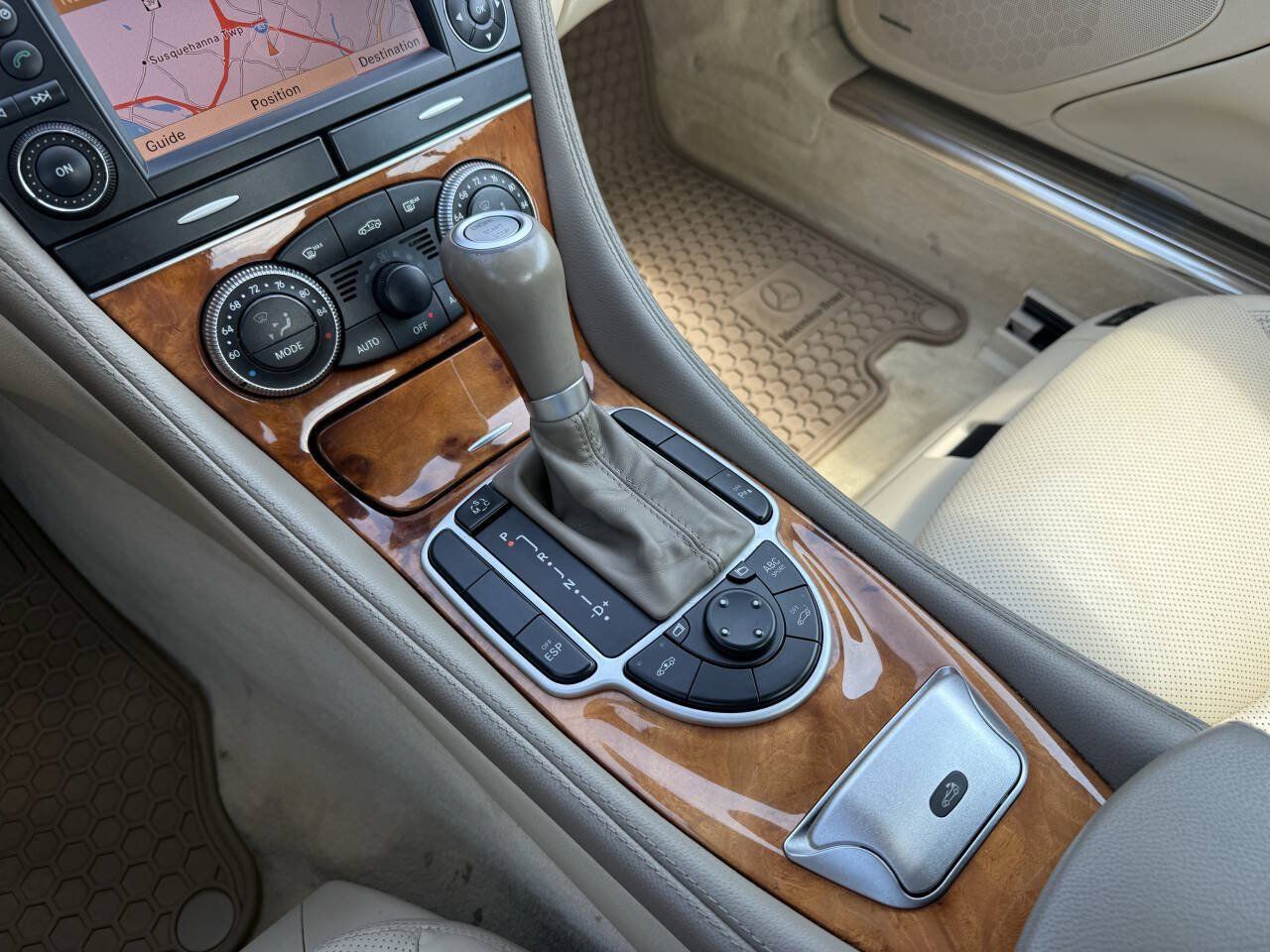 Used 2009 Mercedes-Benz SL 550 image 23