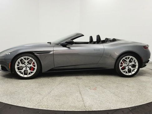 Used 2019 Aston Martin DB11 Volante RWD image 2