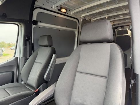 Used 2022 Mercedes-Benz Sprinter 3500 image 10