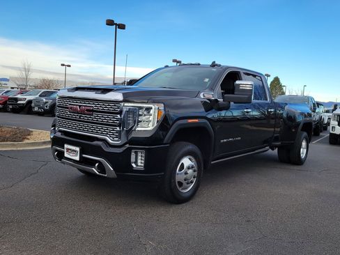 Used 2022 GMC Sierra 3500 Denali w/ Denali Ultimate Package image 7