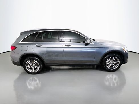Used 2021 Mercedes-Benz GLC 300 image 3