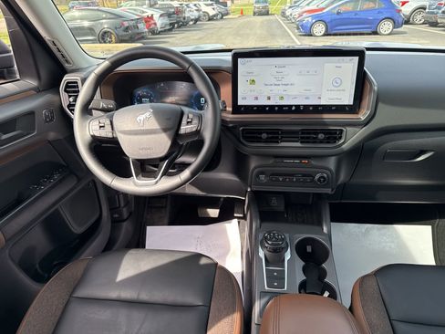 Used 2025 Ford Bronco Sport Outer Banks w/ Outer Banks Tech Package+ image 9