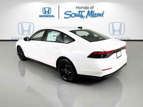 Certified 2025 Honda Accord SE image 21