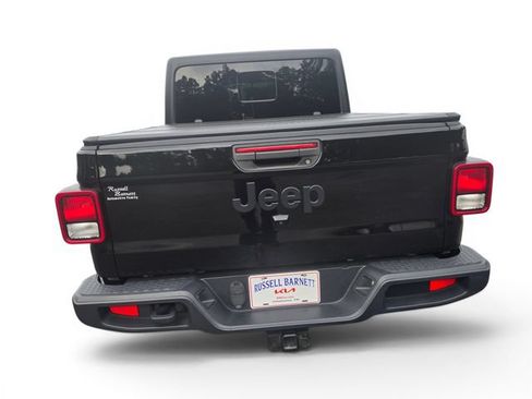 Used 2023 Jeep Gladiator Sport AWD/4WD image 19