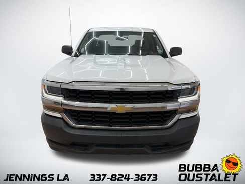 Used 2018 Chevrolet Silverado 1500 W/T w/ Trailering Package image 8