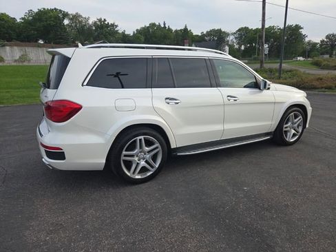 Used 2016 Mercedes-Benz GL 550 4MATIC image 23
