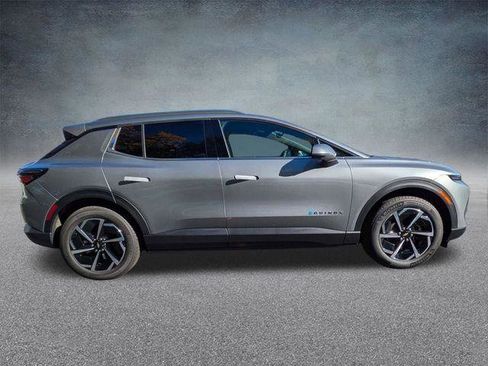 New 2026 Chevrolet Equinox EV LT image 3