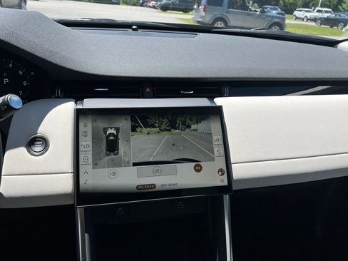 New 2024 Land Rover Discovery Sport S image 20