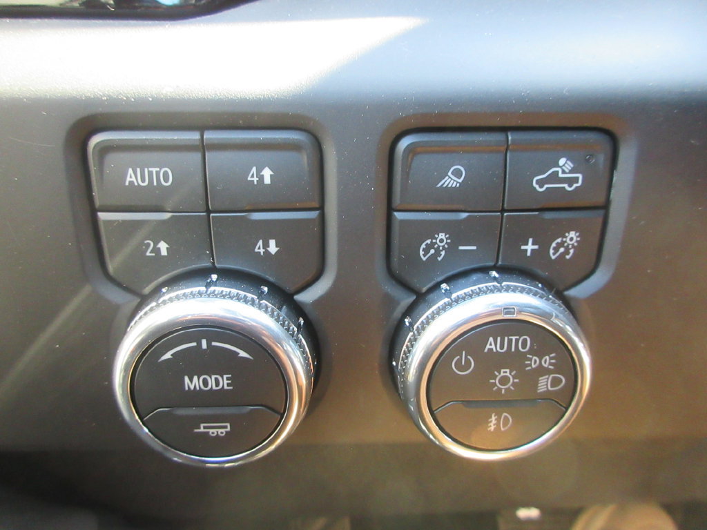 New 2026 GMC Sierra 1500 AT4 w/ AT4 Premium Package AWD/4WD image 17
