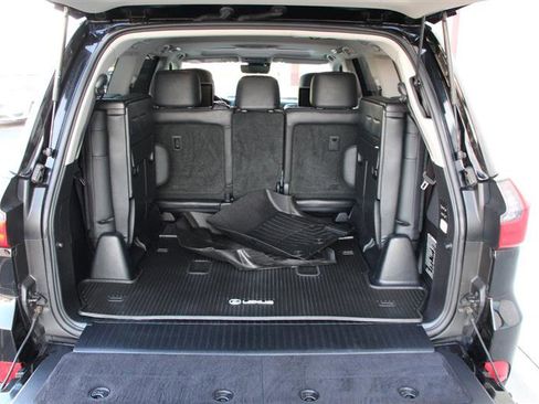 Used 2017 Lexus LX 570 4WD image 18