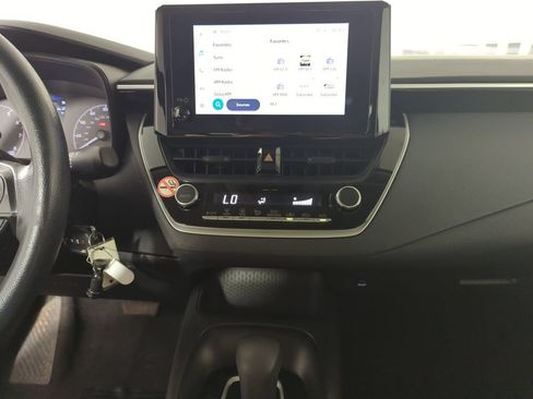 Used 2024 Toyota Corolla LE FWD image 13