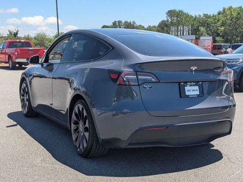 Used 2023 Tesla Model Y Performance AWD/4WD image 5