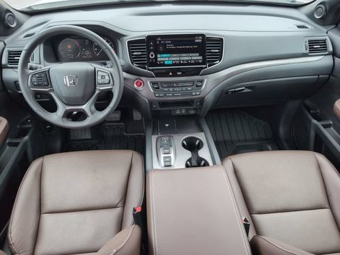 Certified 2025 Honda Ridgeline RTL image 28
