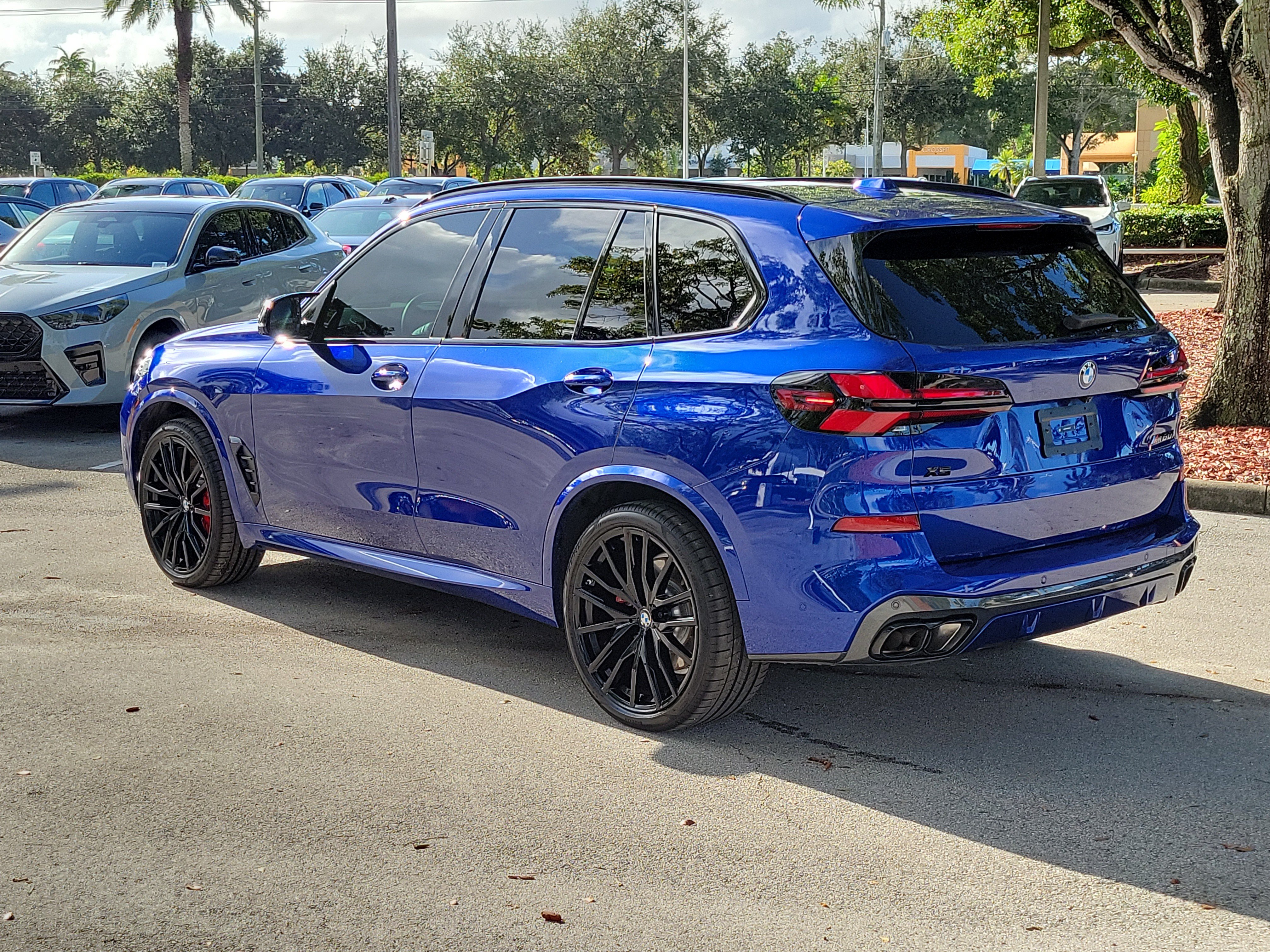 Certified 2025 BMW X5 M60i AWD/4WD image 3