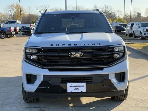 New 2025 Ford Expedition Max Platinum w/ Stealth Appearance Package image 32